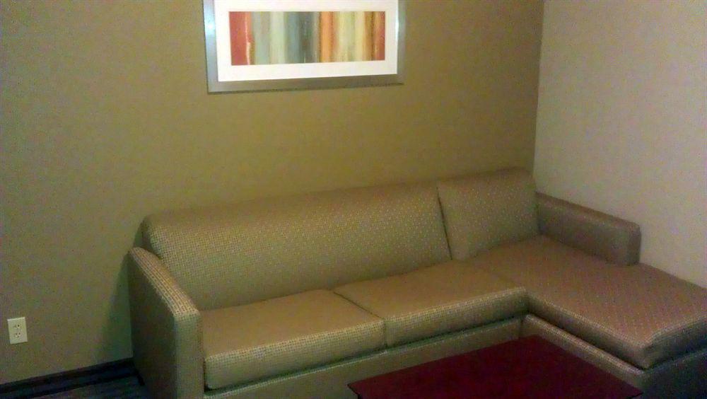 Comfort Inn & Suites Ballpark Area Smyrna Extérieur photo